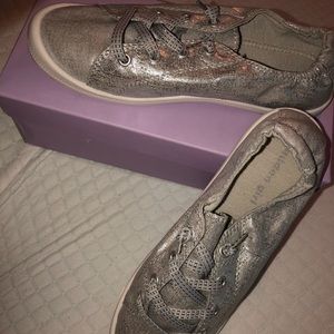 NWT Madden Girl Silver sneaker